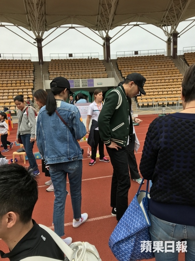 Duong Mich va Luu Khai Uy den truong con anh 1