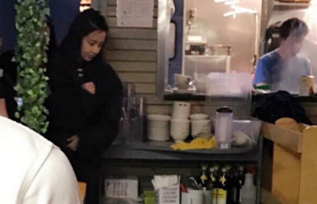 Huynh Hieu Minh dua Angelababy di an dem o via he anh 2