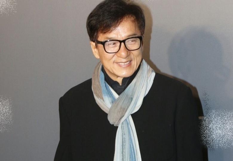 Thanh Long bi chi trich hen nhat sau khi bo ve voi va o su kien hinh anh