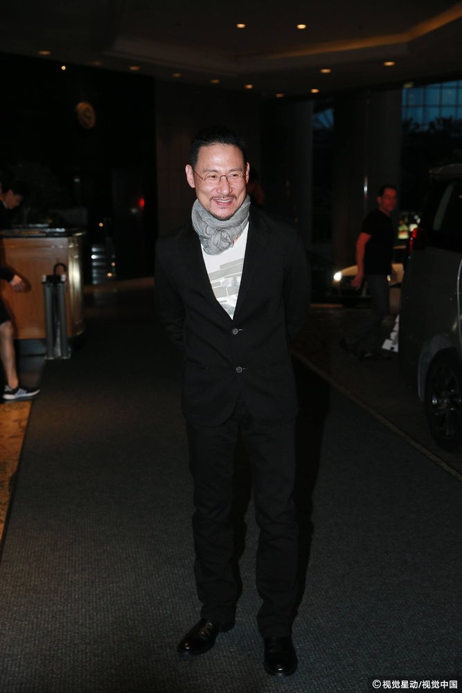 Thanh Long mo tiec thau dem anh 7