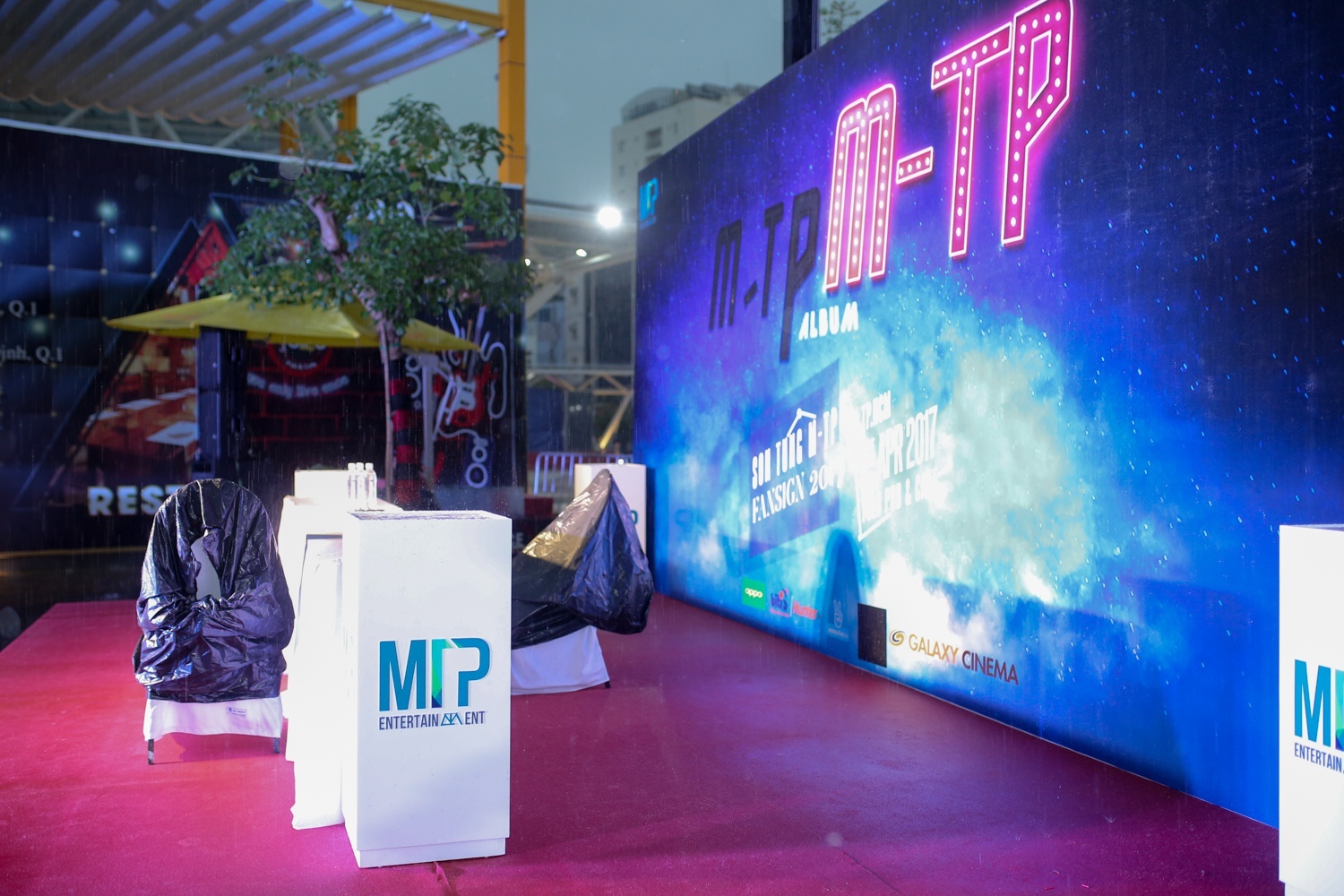 Sự kiện của Sơn Tùng M-TP gặp sự cố ảnh 4 Su kien cua Son Tung M-TP gap su co anh 4