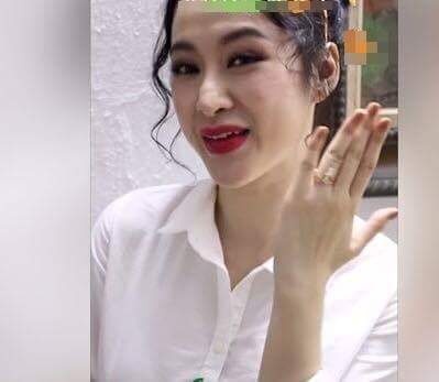 Mui Angela Phuong Trinh bien dang anh 1