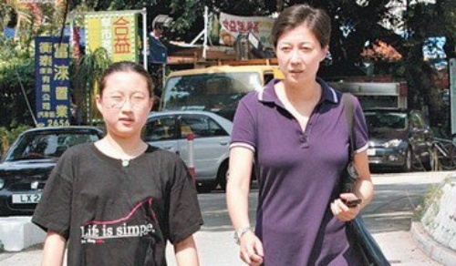 Con gai Thanh Long: 'Tu tu la de nhung nguoi o lai vui ve ma song' hinh anh