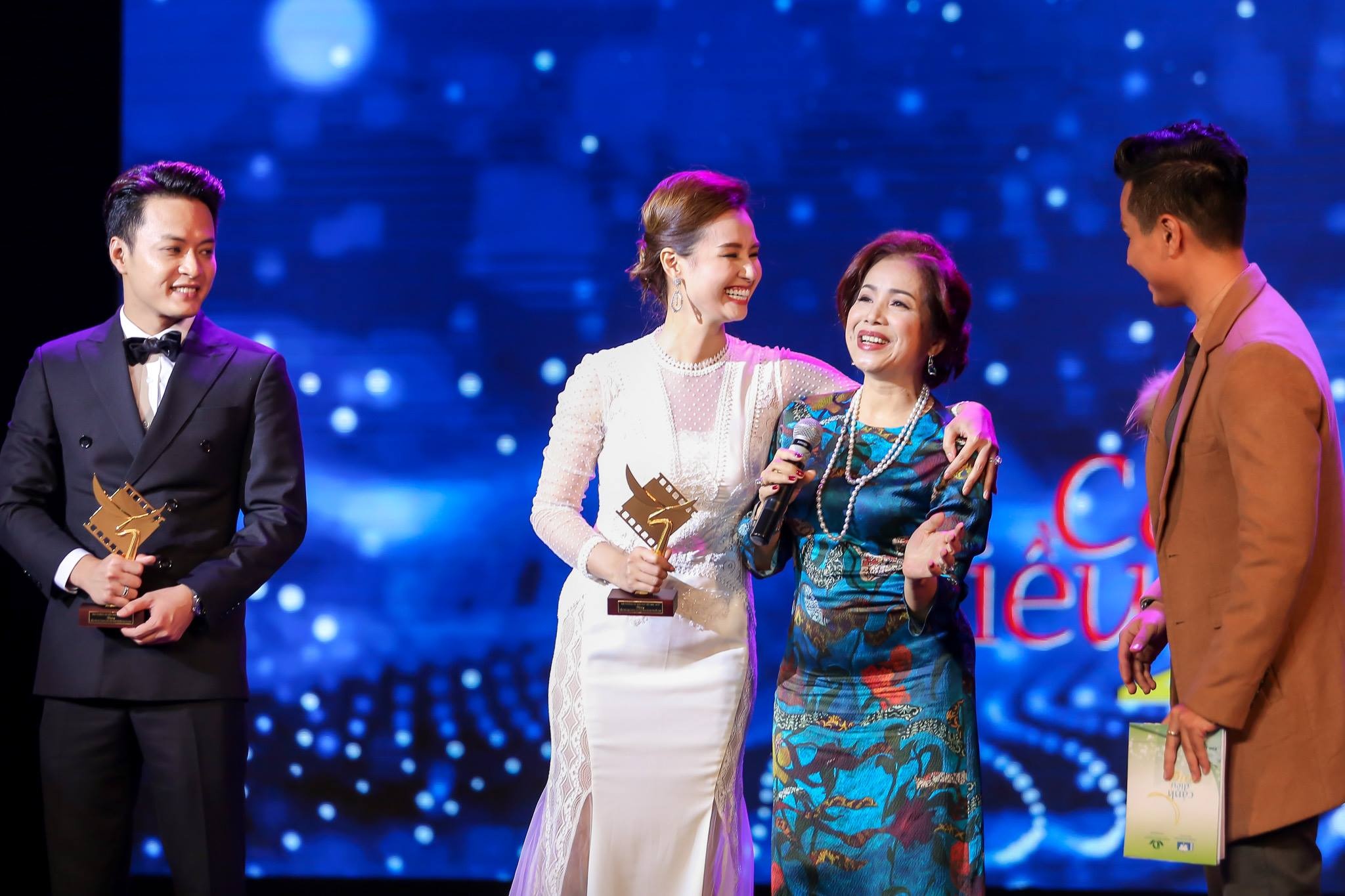 Lễ trao giải Cánh diều gặp sự cố ảnh 2 Le trao giai Canh dieu gap su co anh 2