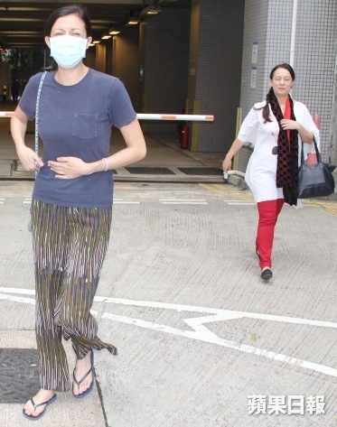 con gái Thành Long tự tử ảnh 3 con gai Thanh Long tu tu anh 3