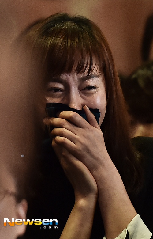 Le tang vang ve cua nu dien vien Kim Young Ae anh 4