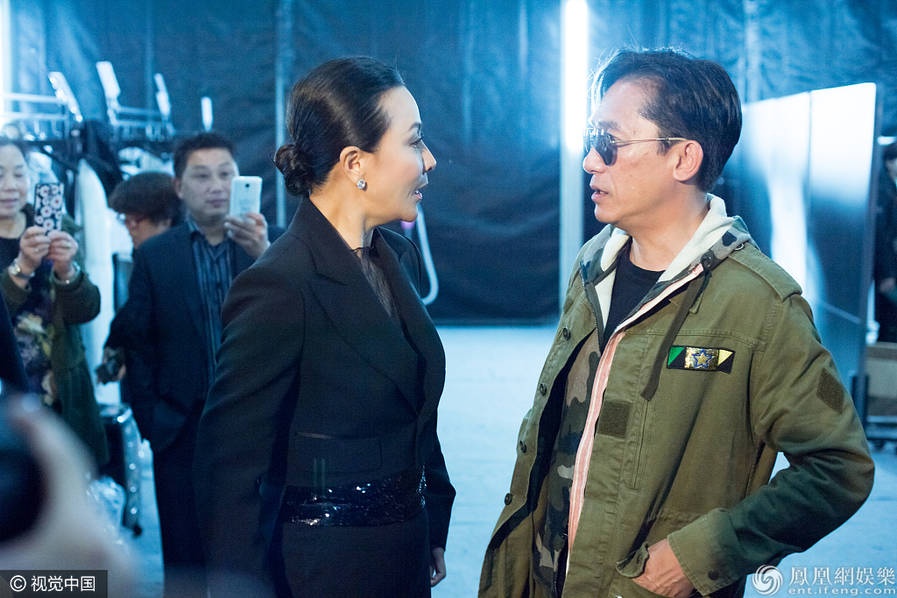 Lương Triều Vỹ hững hờ khi ôm vợ ảnh 3 Luong Trieu Vy hung ho khi om vo anh 3