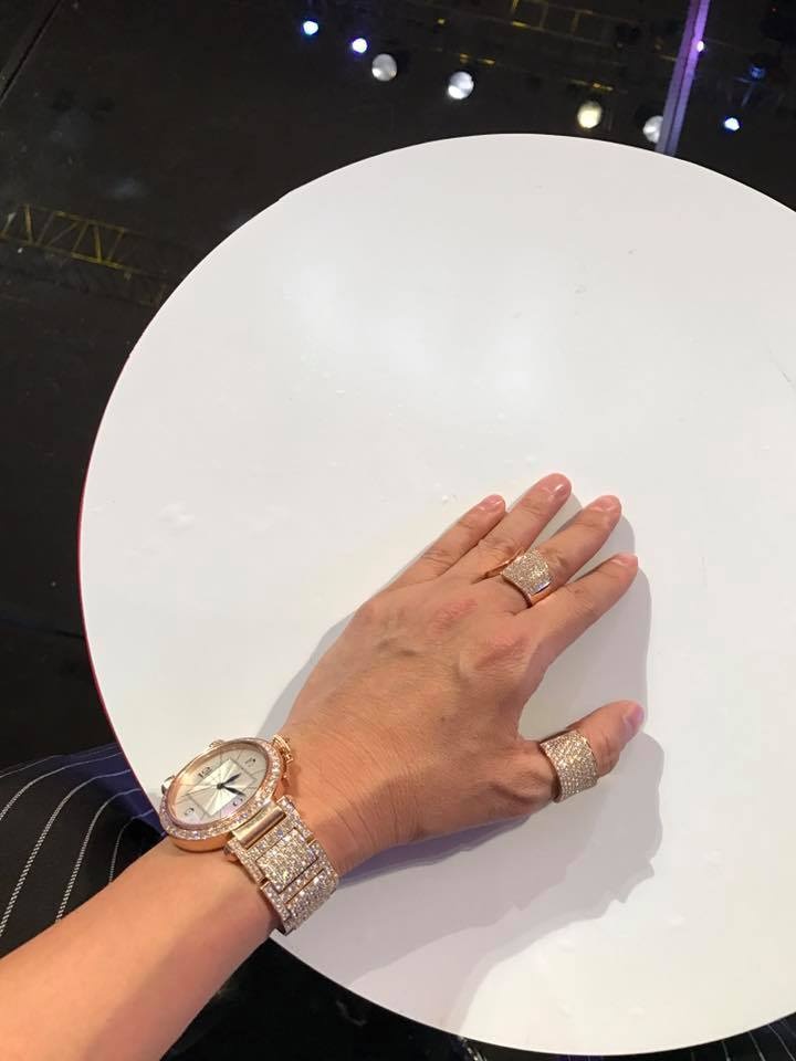 Dương Triệu Vũ tặng nhẫn cho Đàm Vĩnh Hưng ảnh 2 Duong Trieu Vu tang nhan cho Dam Vinh Hung anh 2