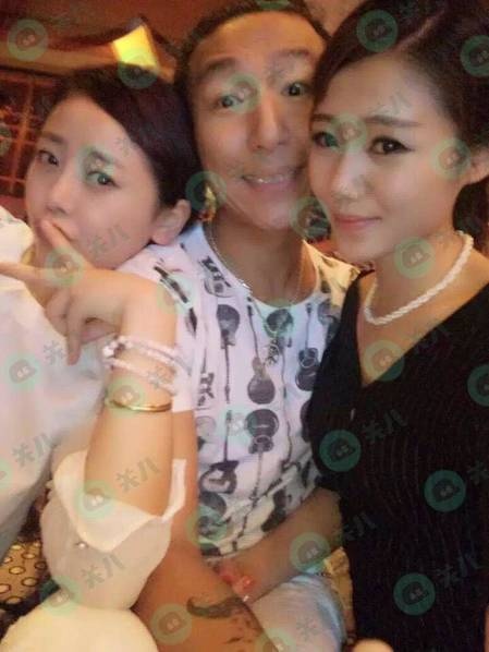 Chồng Bạch Bá Hà ngoại tình ảnh 1 Chong Bach Ba Ha ngoai tinh anh 1