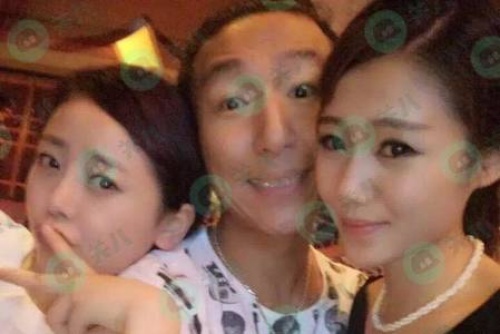 Den luot chong 'anh hau' co clip ngoai tinh lo anh au yem gai tre hinh anh