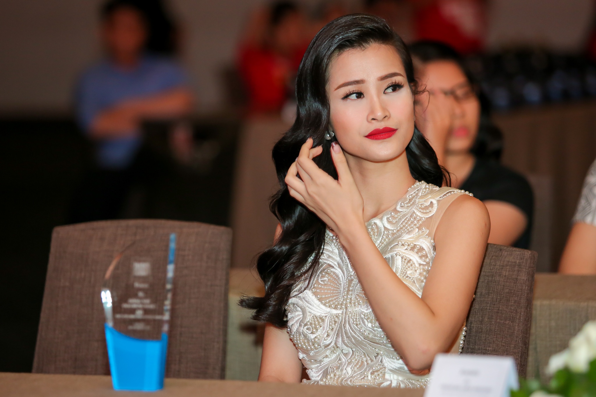 Dong Nhi,  Ngo Thanh Van Forbes anh 2