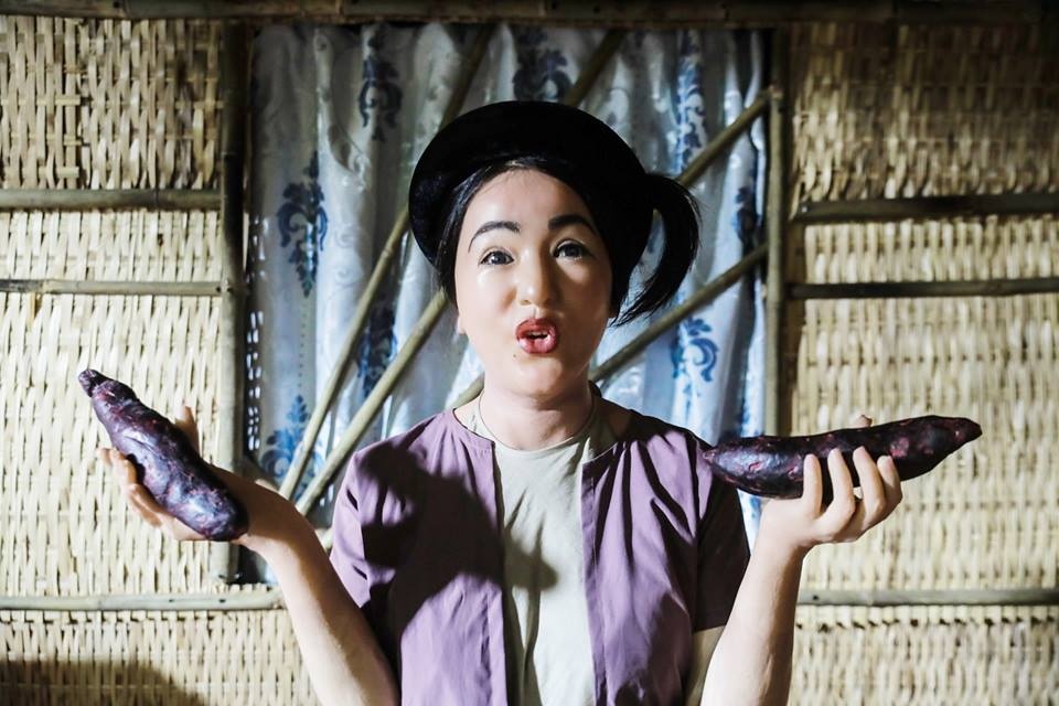 Nghe si hai Thuy Nga ta hoa khi nhin tuong sap, doi cat vao kho hinh anh