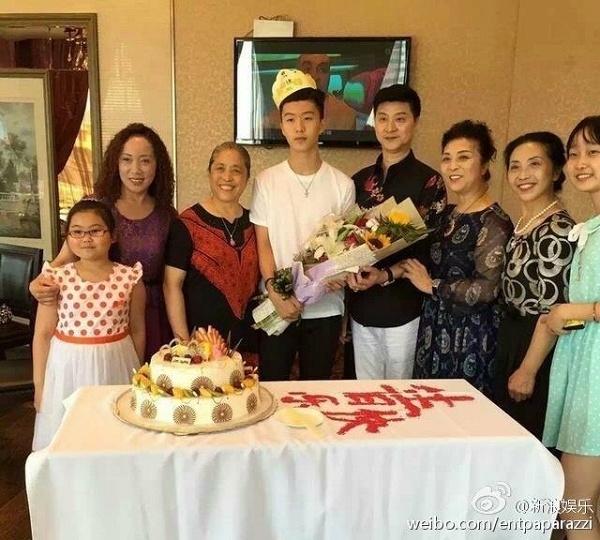 Em trai Pham Bang Bang anh 3