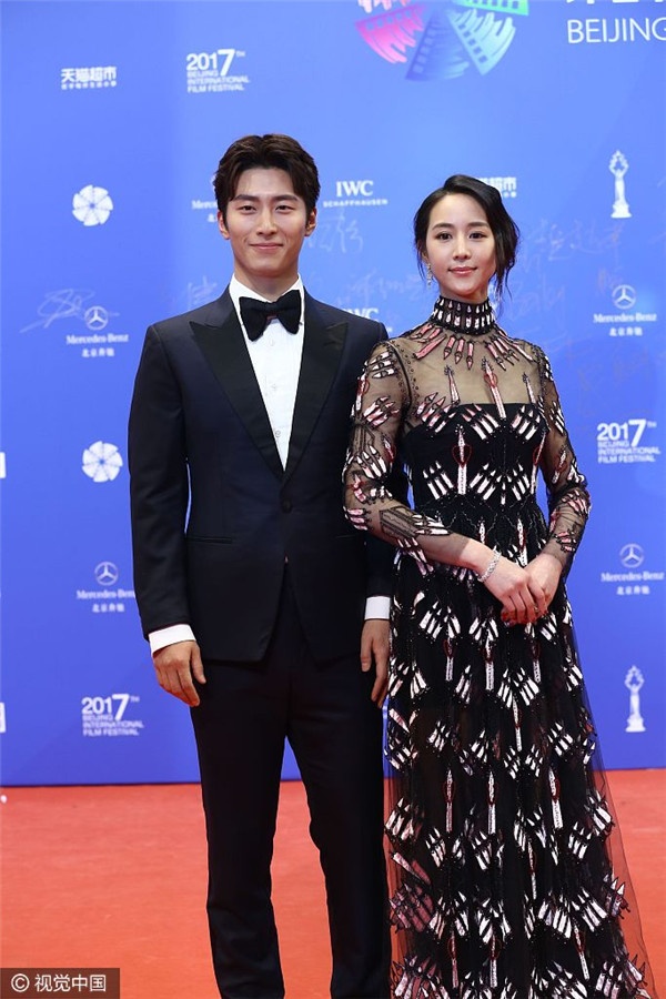 Luu Diec Phi lo beo tren tham do anh 9