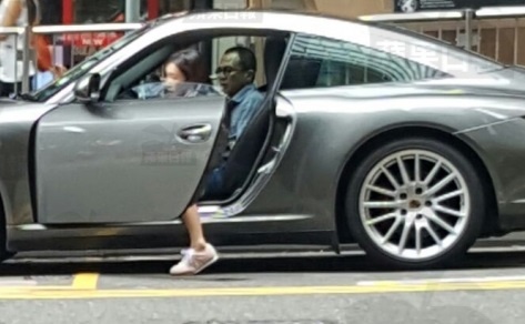 Ty phu Hong Kong 51 tuoi 'dot tien' khi yeu A hau 9X hinh anh