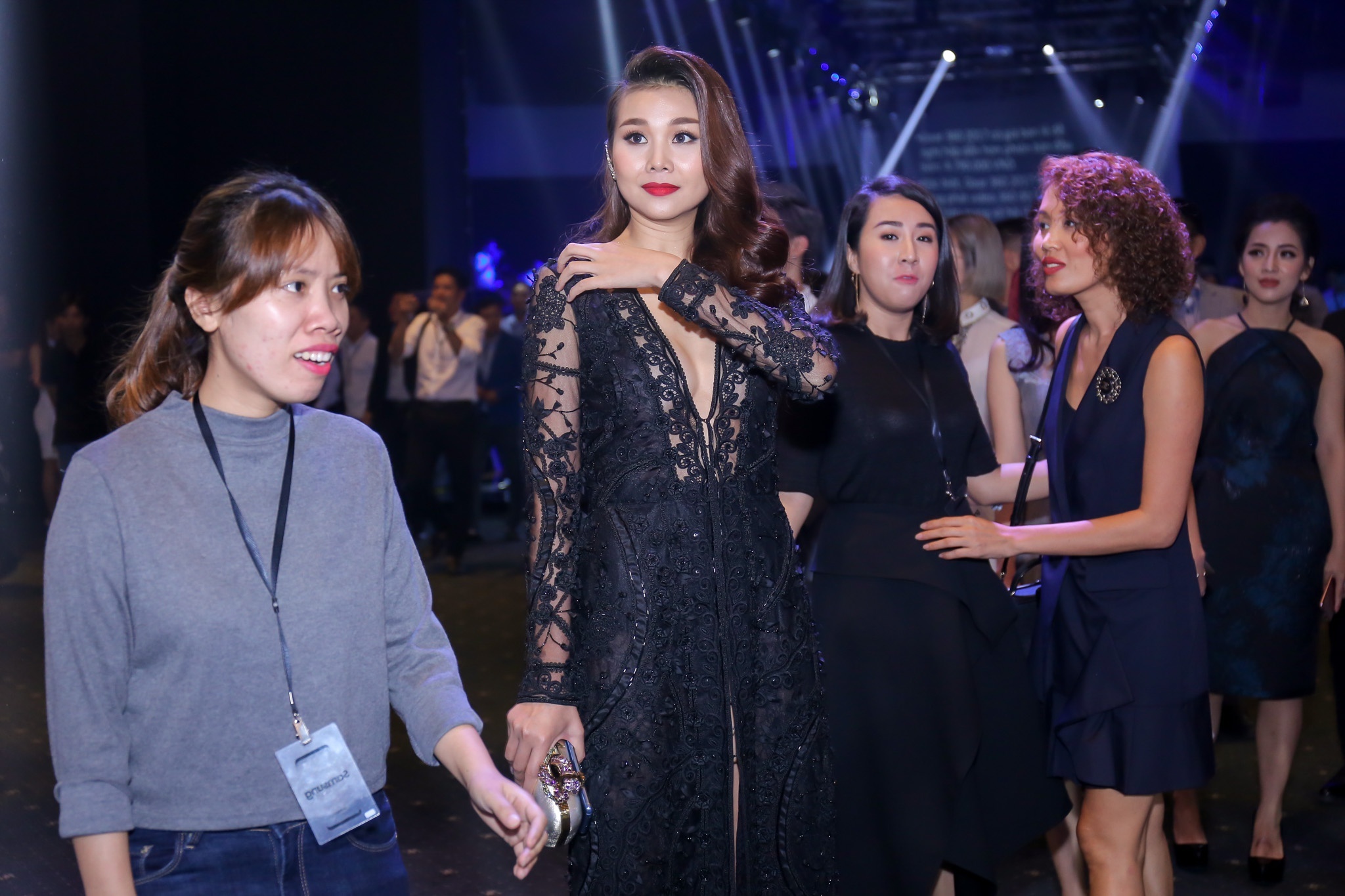 Dàn sao Việt khoe sắc trên thảm đỏ ảnh 1 Dan sao Viet khoe sac tren tham do anh 1