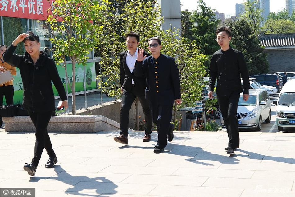 Dam tang dao dien Tay du ky Duong Khiet anh 6