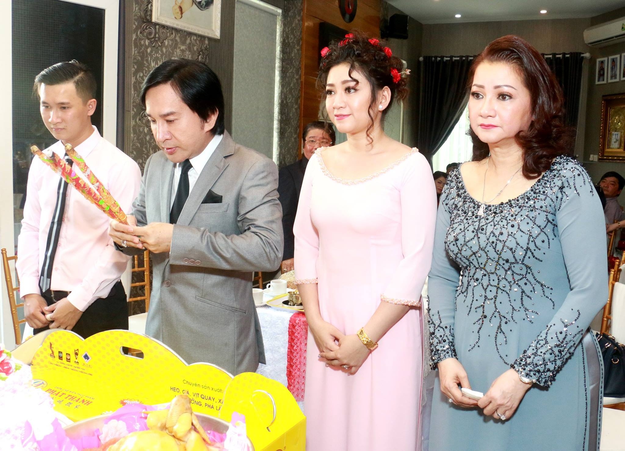 con gai nghe si Kim Tu Long ket hon anh 3