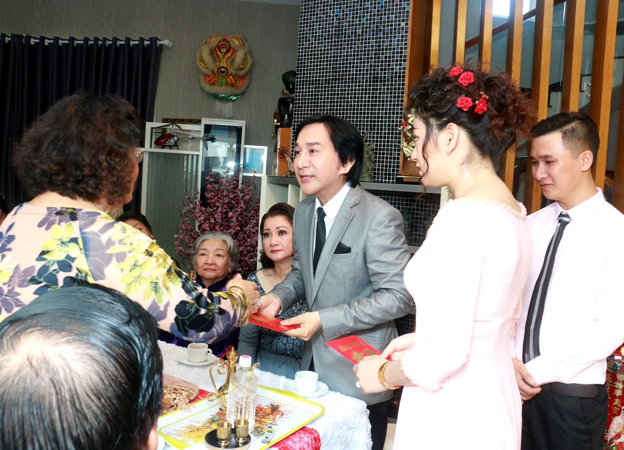 con gai nghe si Kim Tu Long ket hon anh 4