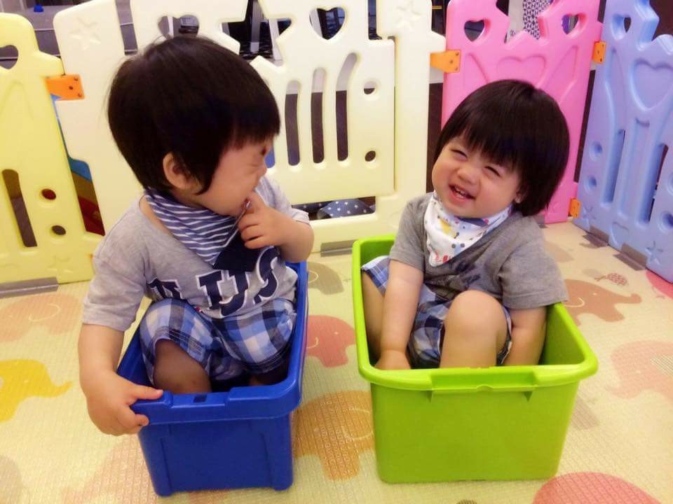 Cap sinh doi nha Lam Chi Dinh anh 8