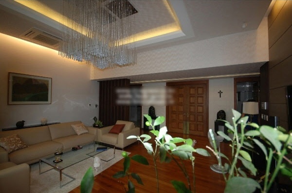 Park Geun Hye mua nha Shin So Mi anh 3