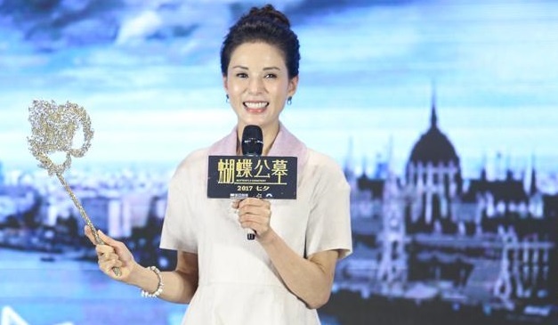 'Tieu Long Nu' Ly Nhuoc Dong tre trung va co don o tuoi 44 hinh anh