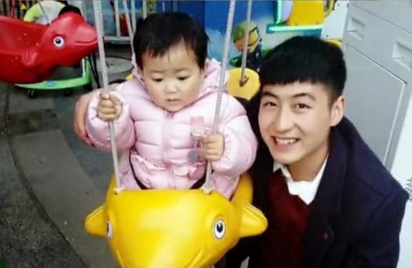 Mau nam gia pikachu anh 2