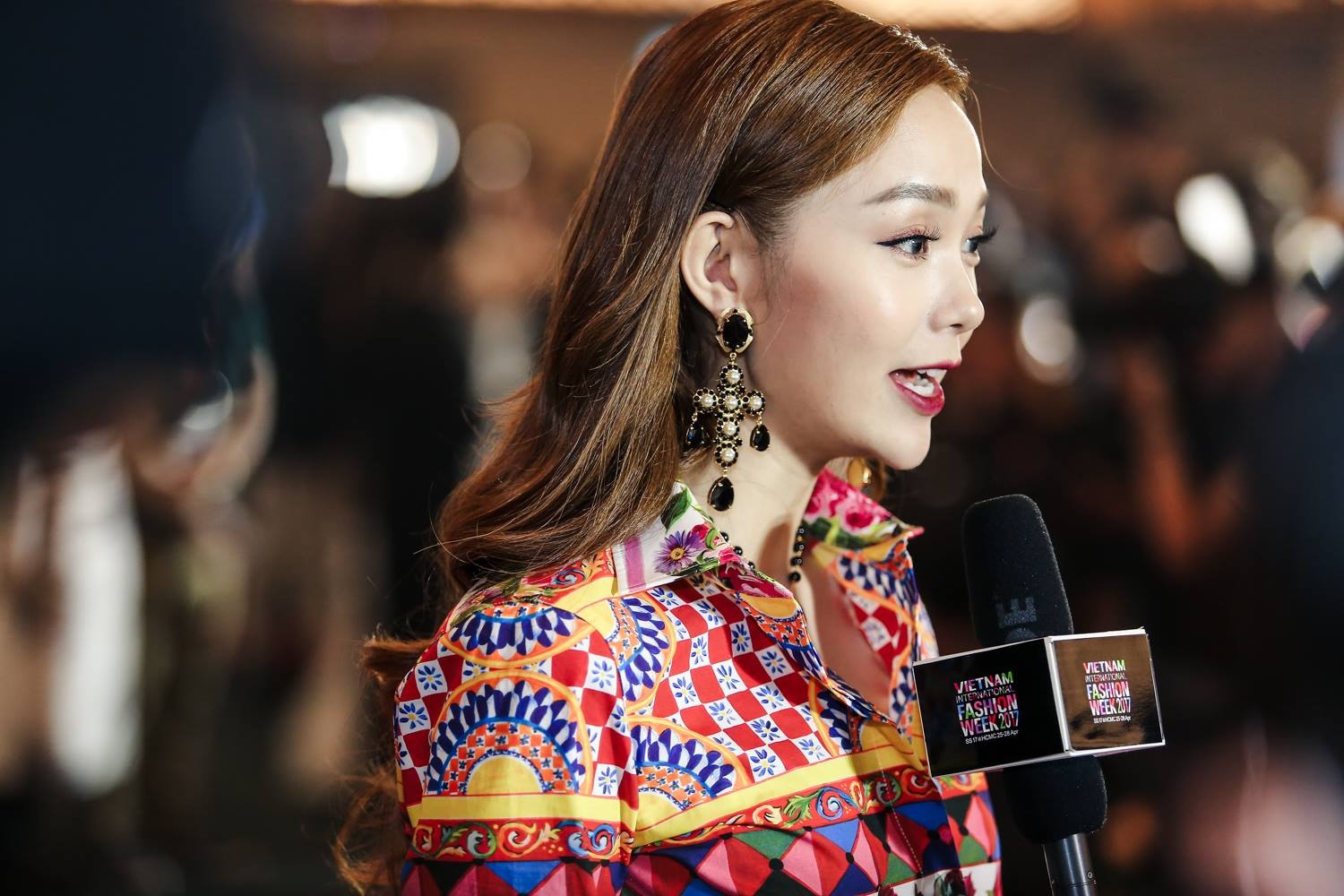 Minh Hằng rạng rỡ ở Tuần lễ thời trang quốc tế ảnh 2 Minh Hang rang ro o Tuan le thoi trang quoc te anh 2