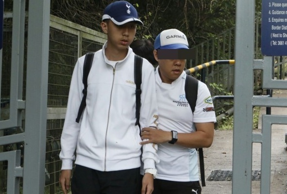 Gia dinh bang hoang khi xem hinh anh tai tu TVB dot tu tren san khau hinh anh