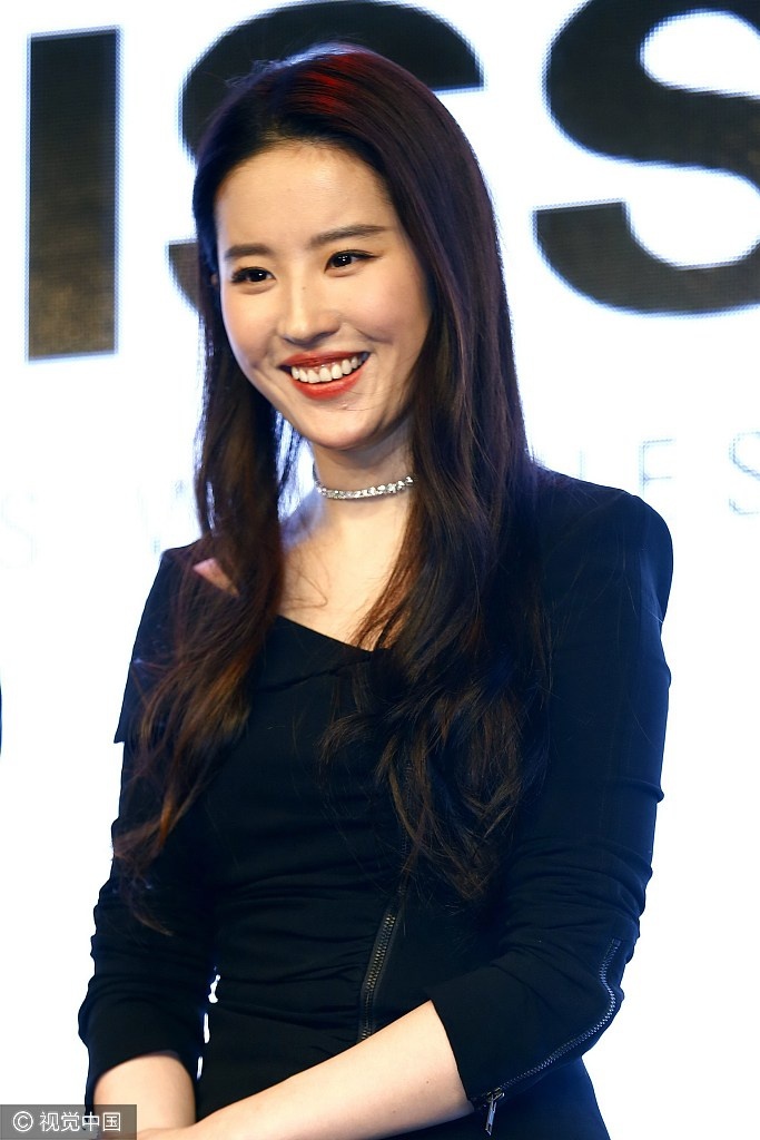 Luu Diec Phi kem sac anh 3