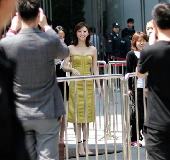 Cảnh Điềm gây tranh cãi ảnh 2 Canh Diem gay tranh cai anh 2