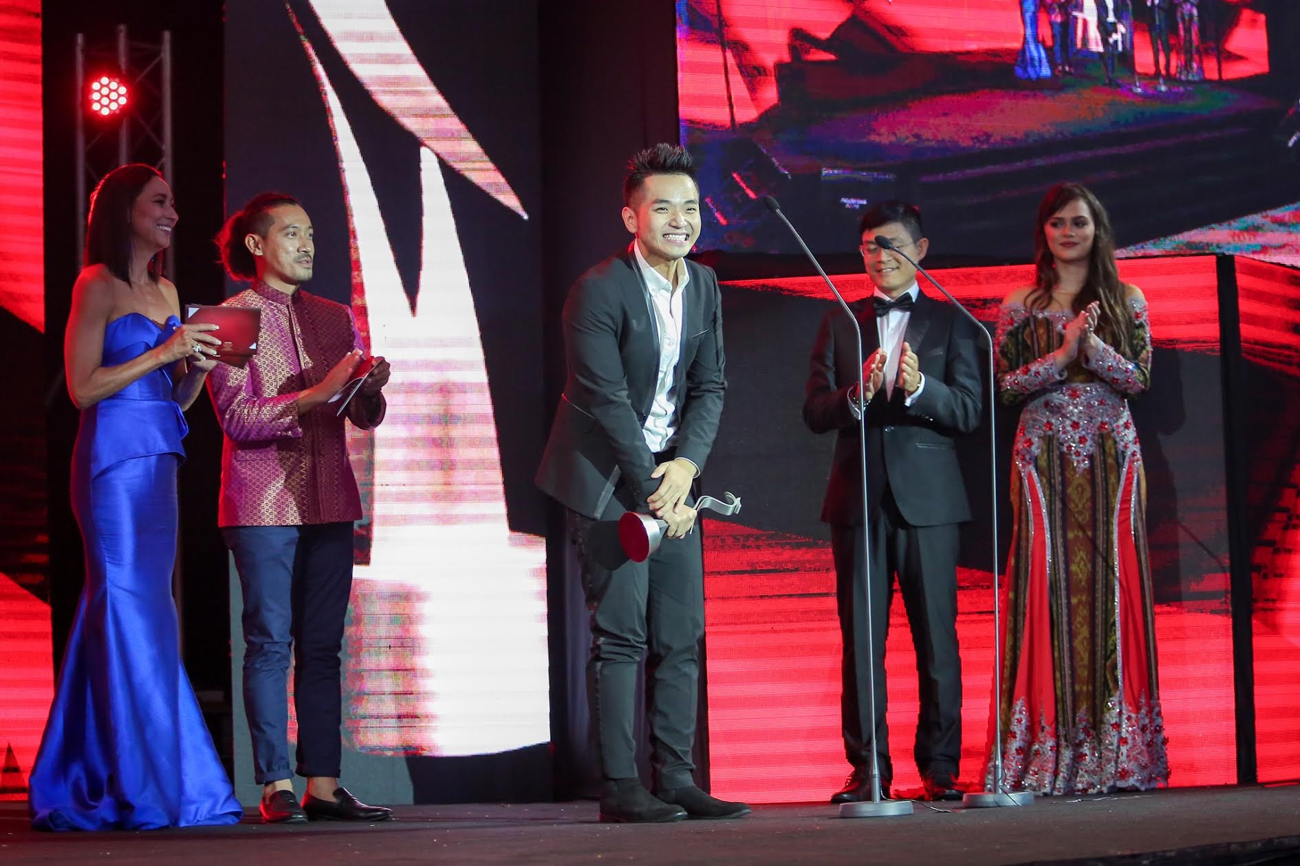 Chân Tử Đan dự thảm đỏ cùng Hồng Ánh ảnh 9 Chan Tu Dan du tham do cung Hong Anh anh 9