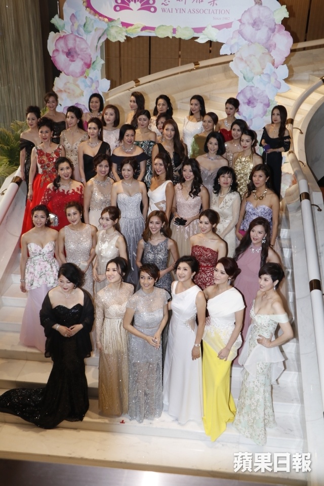 Hoa hau,  a hau Hong Kong mac goi cam du su kien anh 10