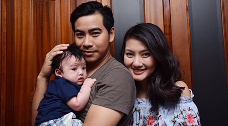 Ngoc Lan am con trai moi sinh toi truong quay mung sinh nhat chong hinh anh