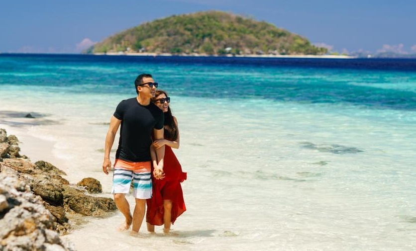 Luong The Thanh va Thuy Diem tren bien anh 5