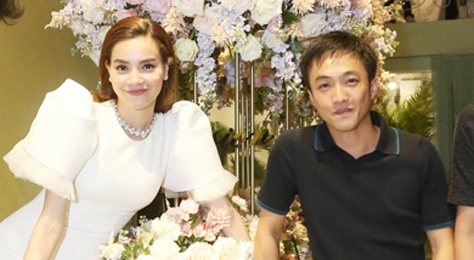 Cuong Do La den chuc mung Ho Ngoc Ha hinh anh