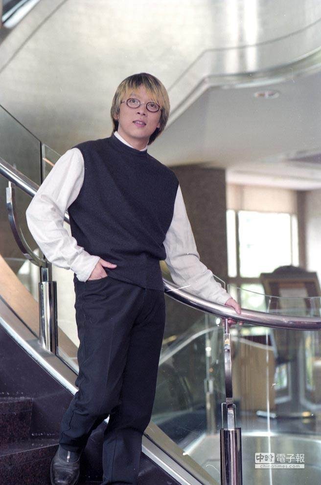 Mộ phần ca sĩ đài loan bị di dời ảnh 2 Mo phan ca si dai loan bi di doi anh 2