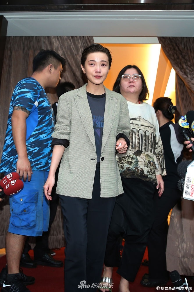 Canh hon loan trong le tang tai tu Thieu lam anh 7