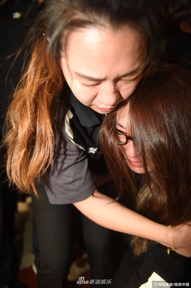 Canh hon loan trong le tang tai tu Thieu lam anh 5