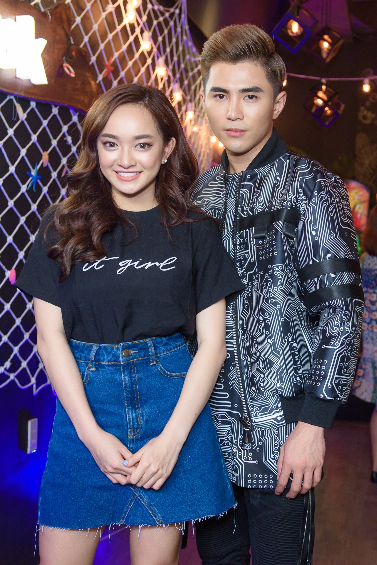 Dan sao 'Em chua 18' tay bat mat mung khi hoi ngo anh 1