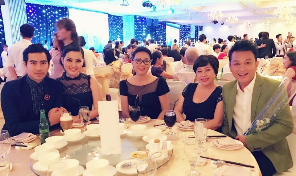 Nghe si Viet mung cuoi con gai Kim Tu Long anh 10