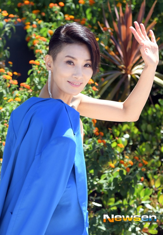 Kim min hee va hong sang soo o cannes 2017 anh 9