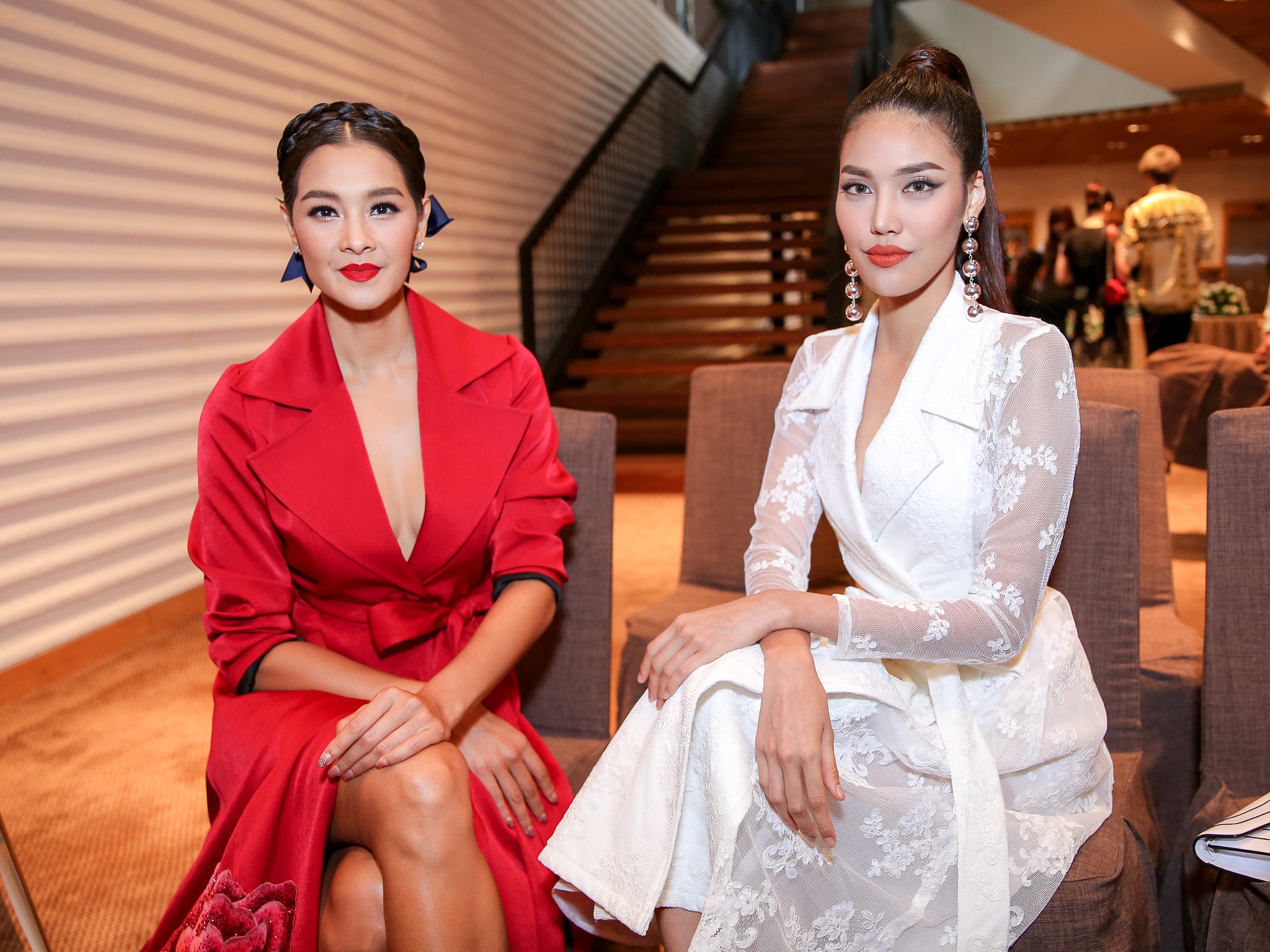 HLV The Face Việt đến trễ ảnh 3 HLV The Face Viet den tre anh 3