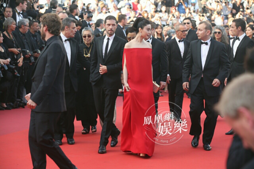 Dàn sao trên thảm đỏ Cannes ảnh 3 Dan sao tren tham do Cannes anh 3