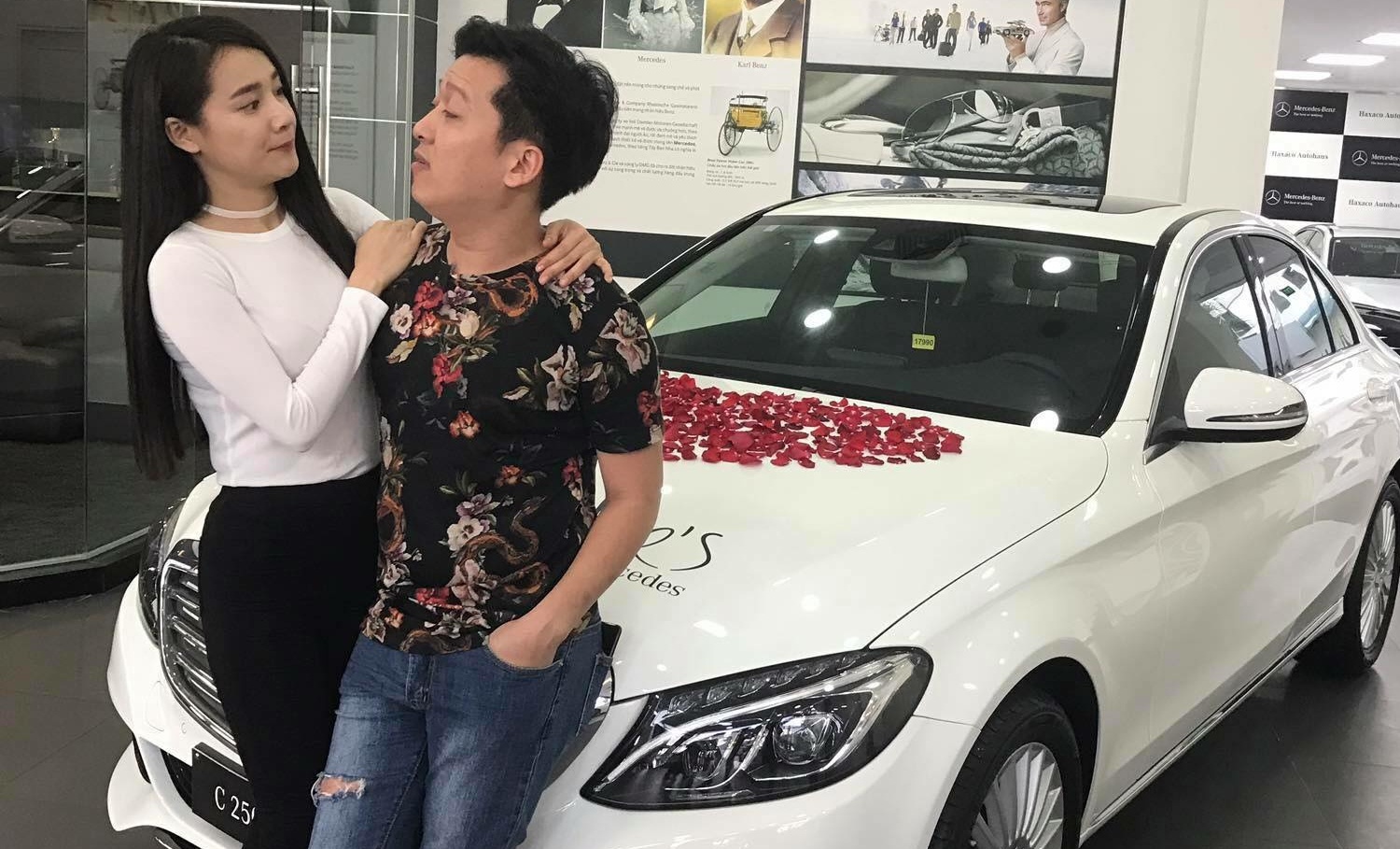 Truong Giang mua xe hop tang Nha Phuong hinh anh