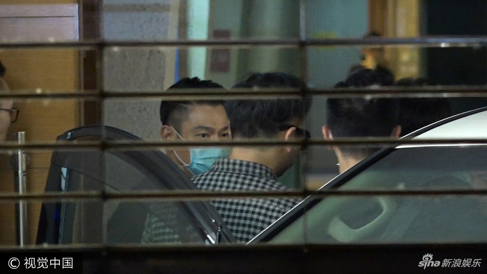 Tang le nha san xuat Hong Kong anh 2