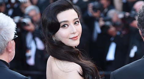 Pham Bang Bang noi bat tren tham do be mac Cannes 2017 hinh anh