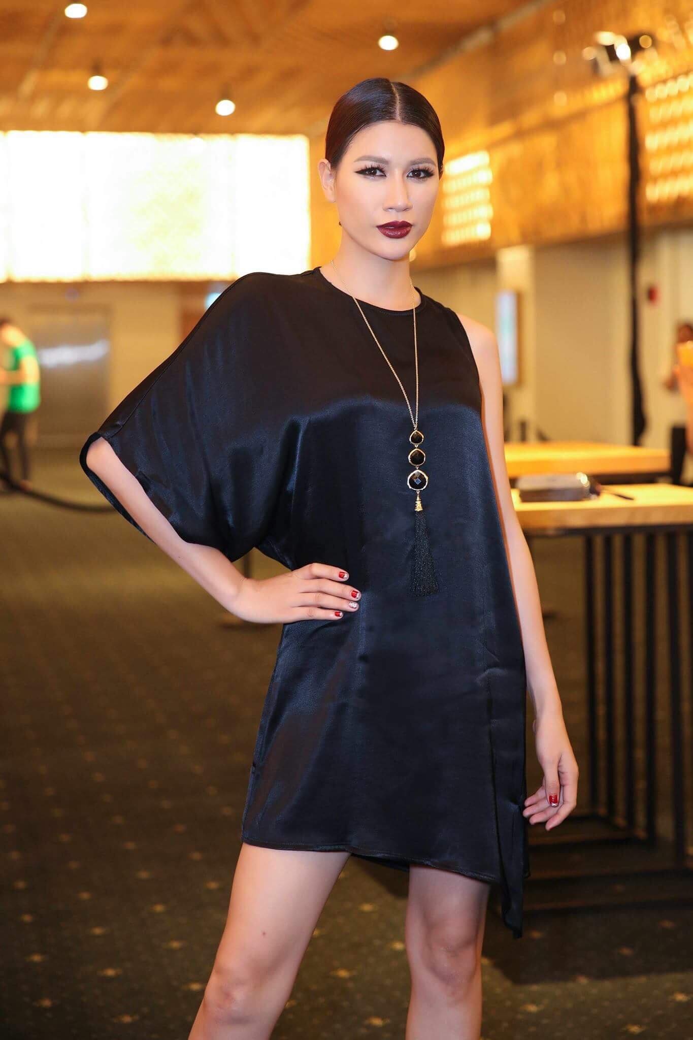 Xuân Hương kiện Trang Trần ảnh 2 Xuan Huong kien Trang Tran anh 2