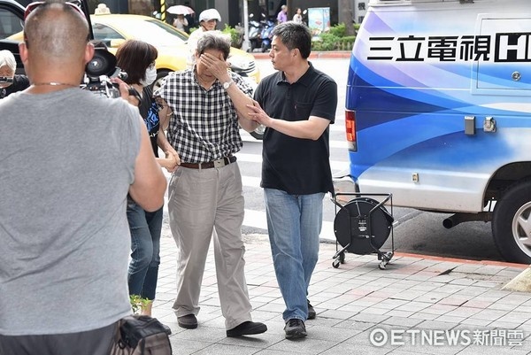 Te Ba Lam tai nan may bay anh 5