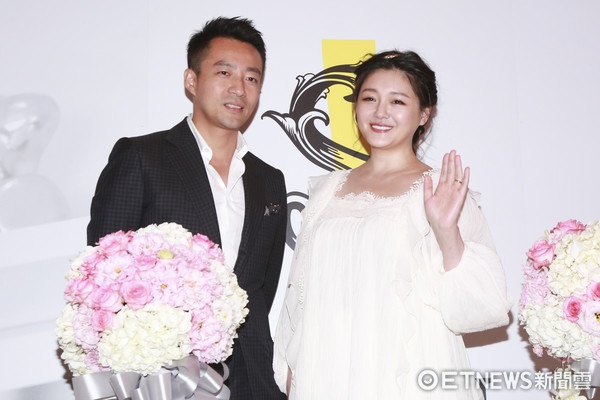 Tu Hy Vien 'bat luc' khi mat phu ne, voc dang nhu bau 9 thang hinh anh